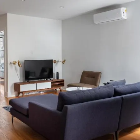 Splendid 2 Bedroom Apartment In Nyc!